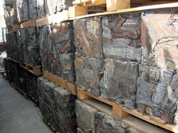 Mixed Unsweated Auto Radiators Scrap - Image 3